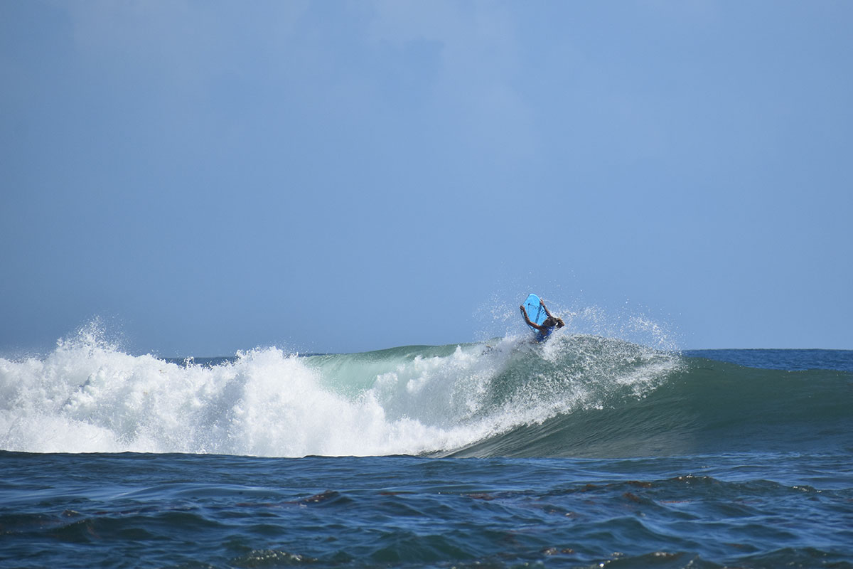 Anne-Cécile Lacoste en bodyboard